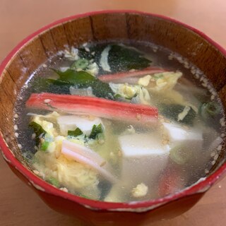 豆腐とわかめと卵の中華風スープ